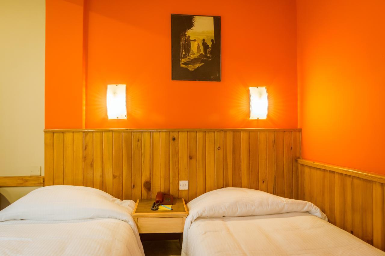 Harati Manor Inn Kathmandu Buitenkant foto