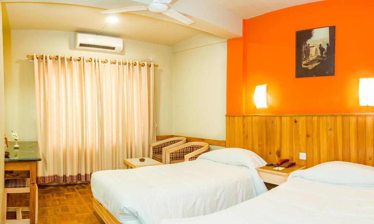 Harati Manor Inn Kathmandu Buitenkant foto
